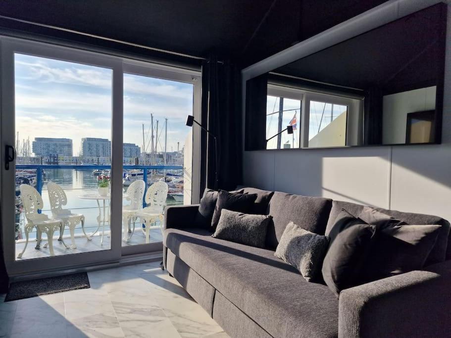 Sea Breeze In Marina With Free Parking Hébergement de vacances Hove