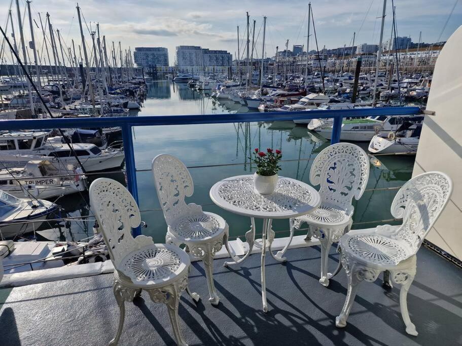 Sea Breeze In Marina With Free Parking Hébergement de vacances Hove